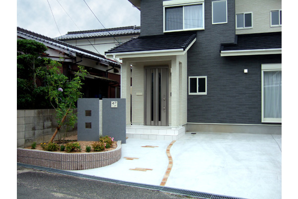 西日本住宅企業の施工事例のサムネイル画像