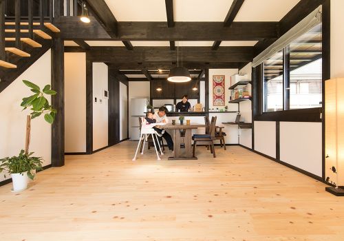 門屋のある純和風の家の画像